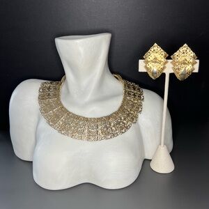Sarah Coventry Chantilly Lace Gold Tone Bib Necklace & Clip On Earring Set VTG